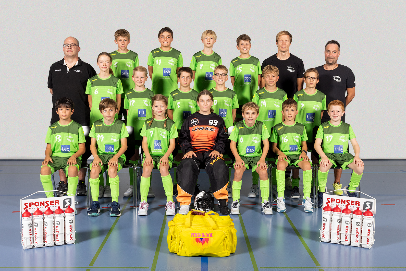 U12